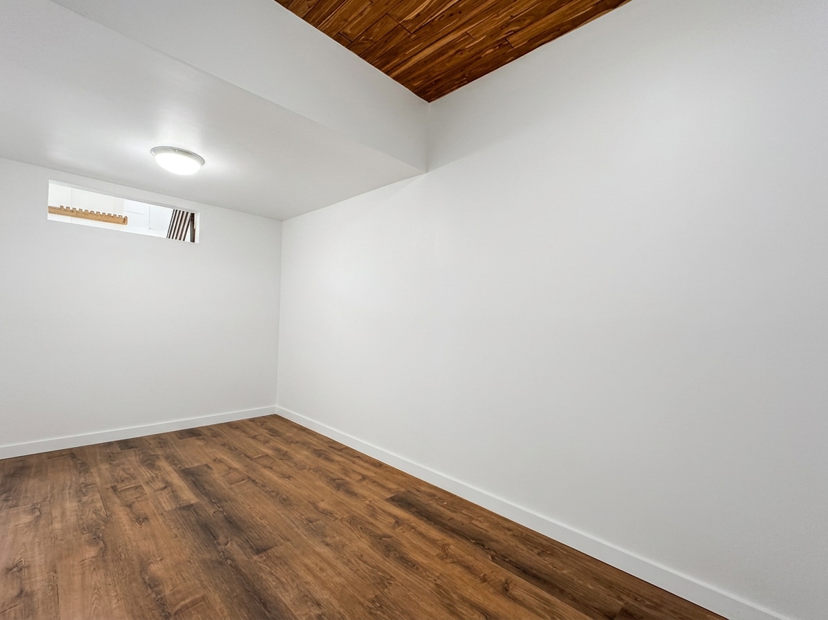 Building Photo - 307 W 121st St