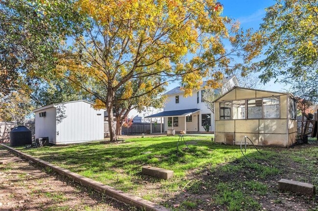 Building Photo - 1803 Lion-Heart Dr