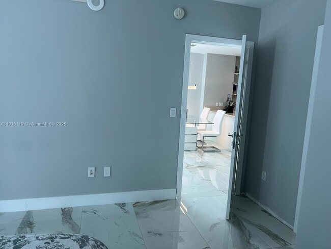 Building Photo - 55 SE 6th St