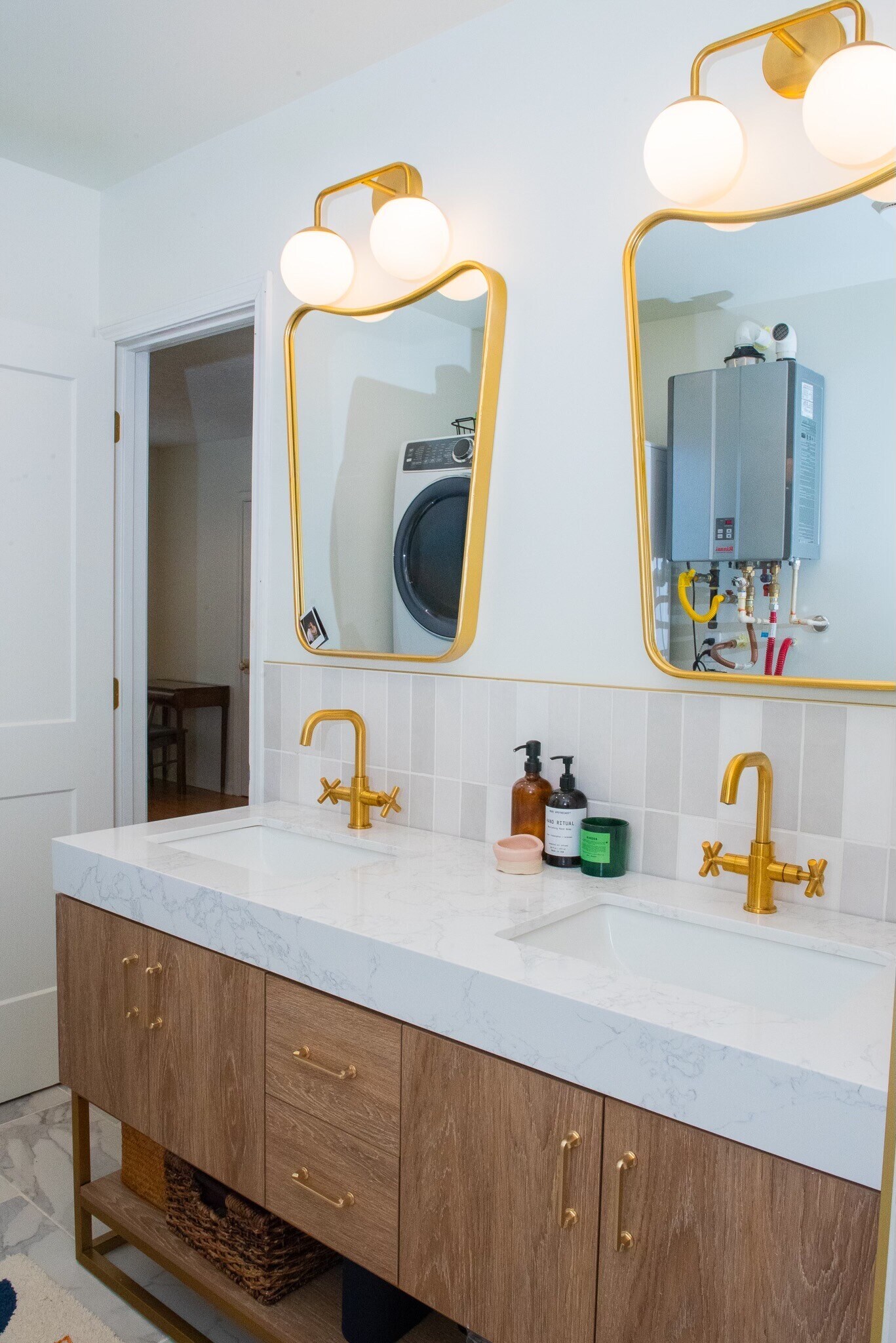 Building Photo - 870 Vera St SE