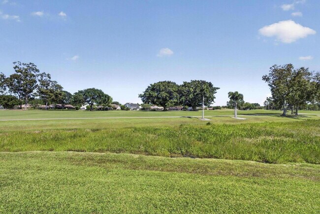 Building Photo - 259 Old Meadow Way