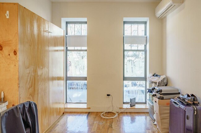 Building Photo - 448 Jefferson Ave