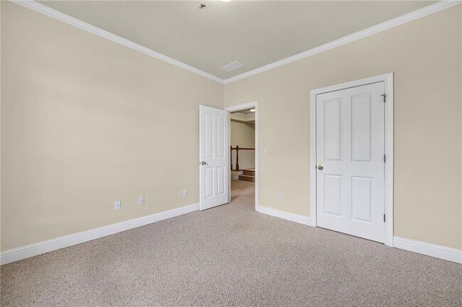 Building Photo - 1022 Emory Parc Pl