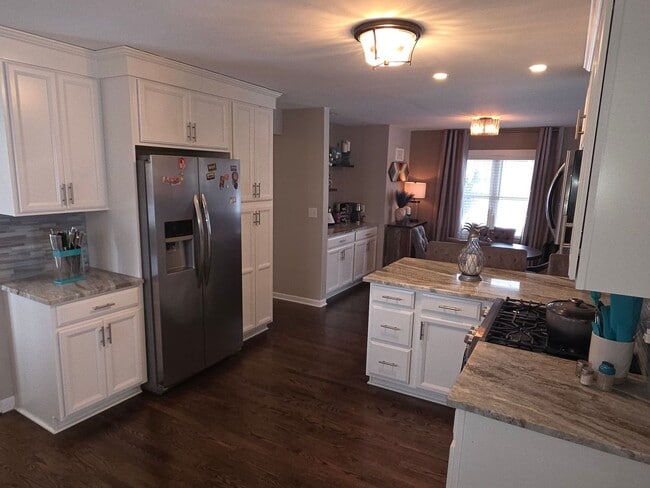 Building Photo - Updated 3 bedroom Kenosha ranch