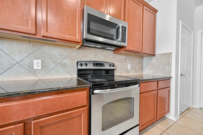 Building Photo - 24670 Folkstone Cir