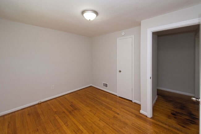Building Photo - BRIDGETOWN- 3BEDROOM 1BATH W 1 CAR BUILT I...