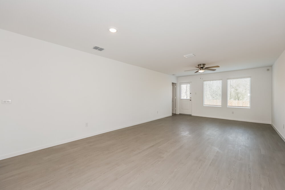 Building Photo - 110 Willow Wy