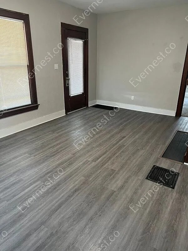 Building Photo - 3962 Woodhaven Dr