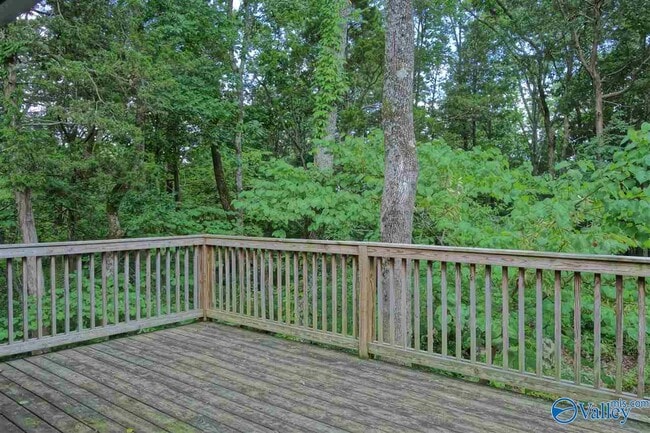 Building Photo - 3038 Heatherhill Dr SE