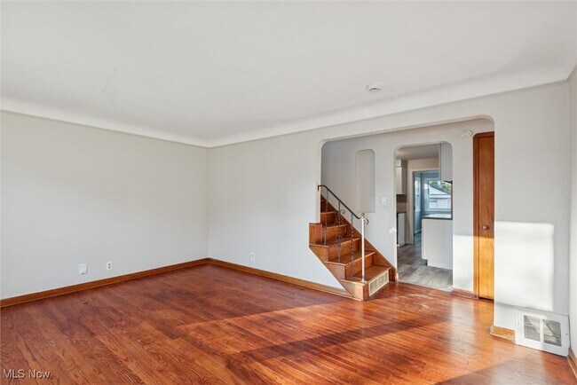 Building Photo - 5732 E 141st St