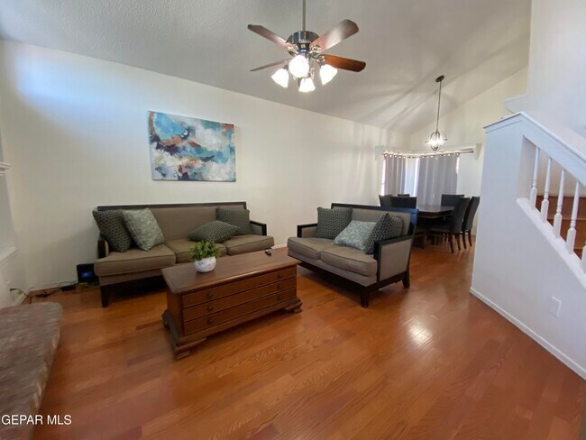 Building Photo - 812 Merriman Dr