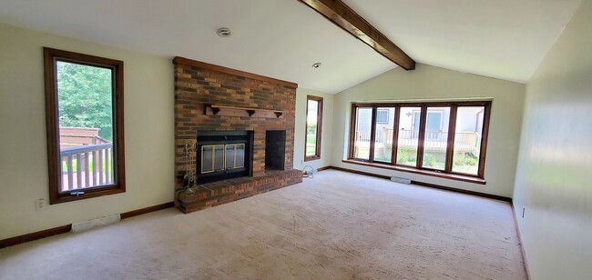 Building Photo - 89 Greencastle Ln