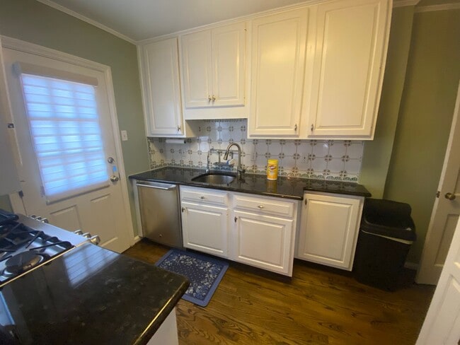 Building Photo - 22 Mt Vernon Ave