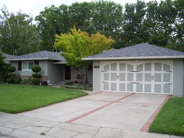 Building Photo - Classic 3/2 Home in Gorgeous South Land Park-1161 34th Ave