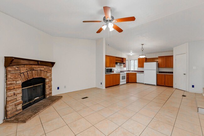 Building Photo - 13507 W Stella Ln