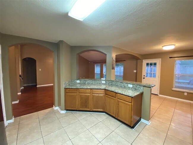 Building Photo - 15943 Breanna Ln