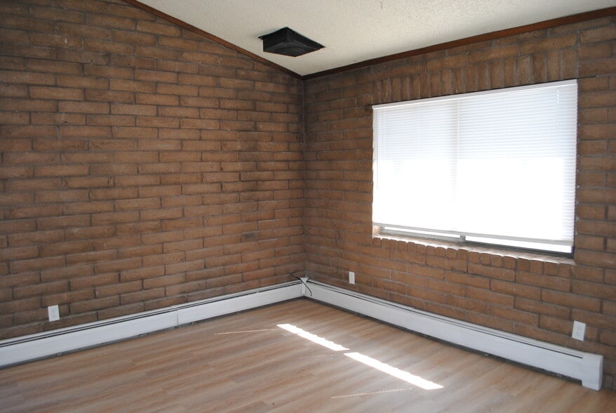Building Photo - 1105 Santa Clara Ave