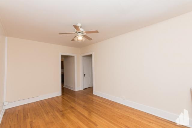 Building Photo - 1 bedroom in Chicago IL 60657