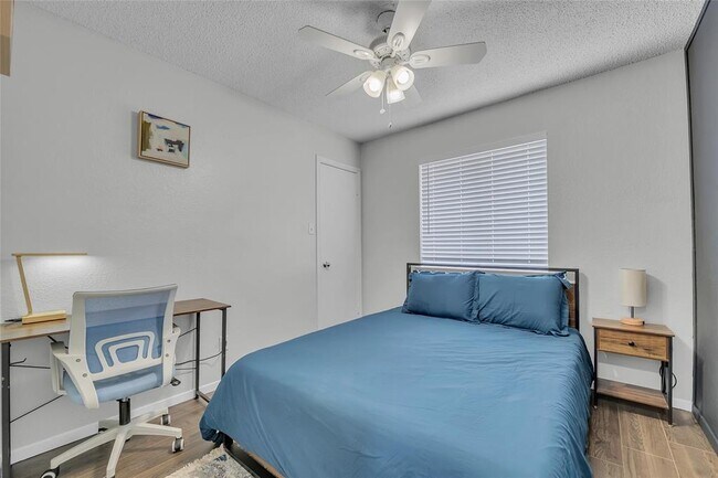 Building Photo - 1507 Hollow Tree Blvd