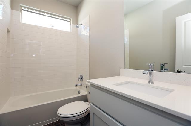 Building Photo - 708 Castlebar Ct