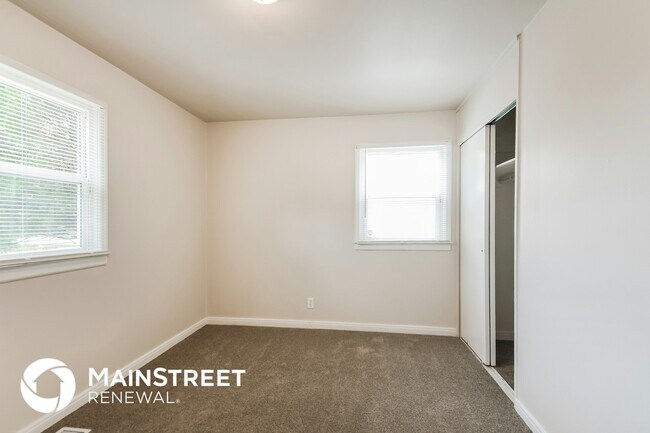 Building Photo - 8161 Schoen Dr