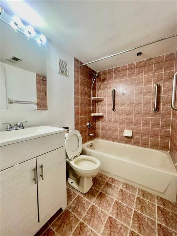 Building Photo - 305 Corbin Ave