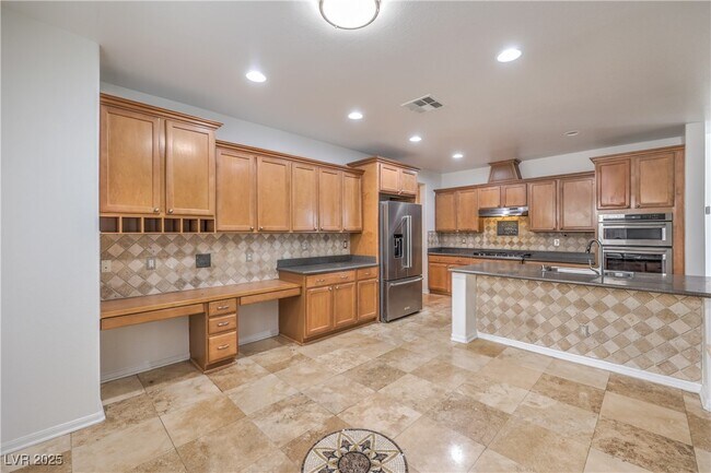 Building Photo - 10227 Sunset Gardens Dr