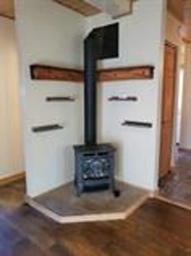 Building Photo - BEST DEAL IN SUMMIT !  Sunlight from all sides of the building!  Balcony! In unit washer dryer! B...