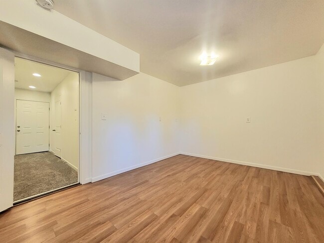 Building Photo - 5413 SE 119th Ave