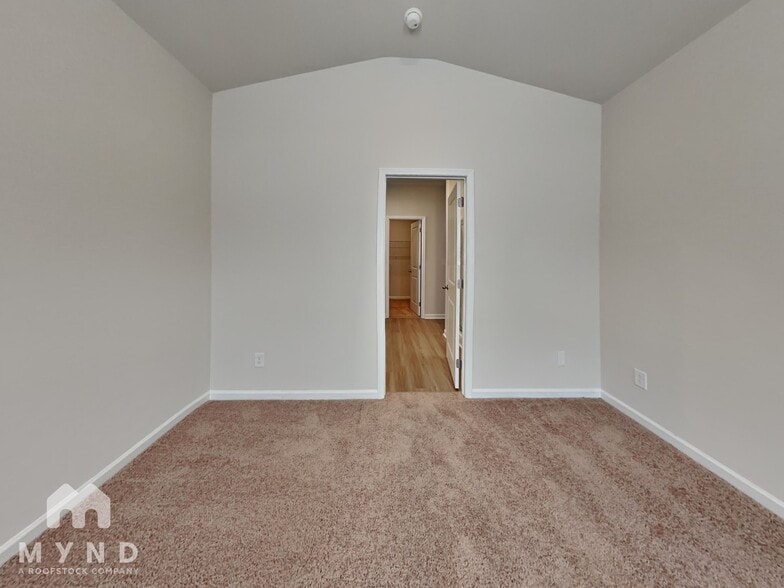 Building Photo - 200 Taverners Ln