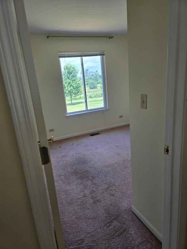 Building Photo - 2135 Feldott Ln