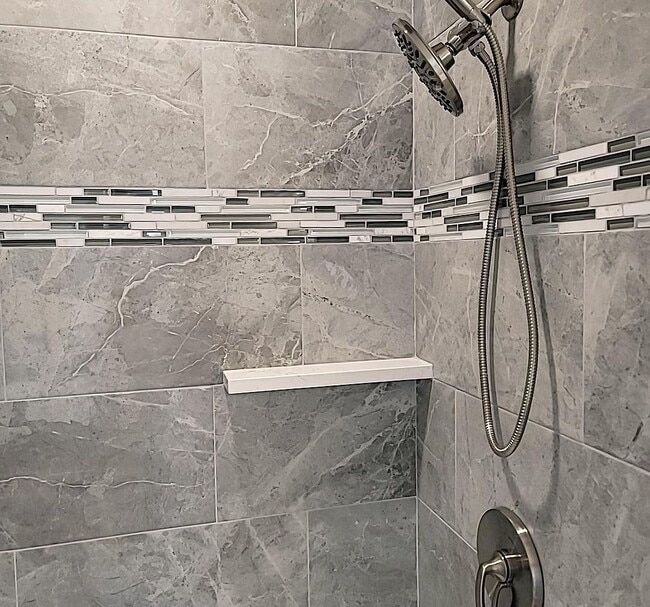 Building Photo - "Spacious 2-Bed, 2-Bath Gem in Medford - 1480 Sq Ft of Comfort Awaits!"