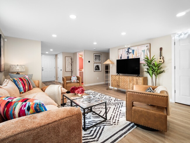 Building Photo - 5602 Tillman Ave