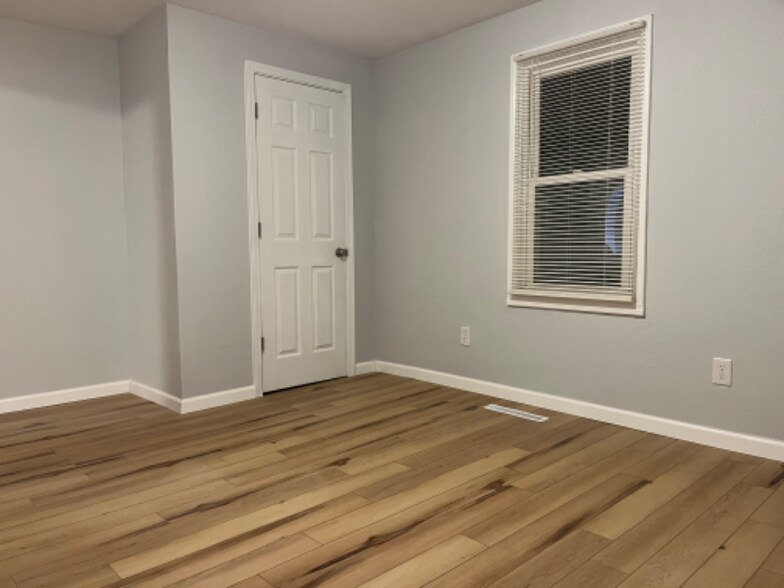 Building Photo - 2208 N Janney Ave