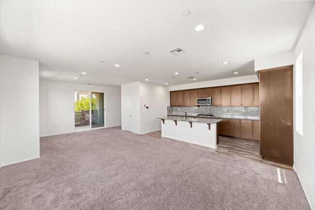 Building Photo - 12162 Diamond Dust Dr