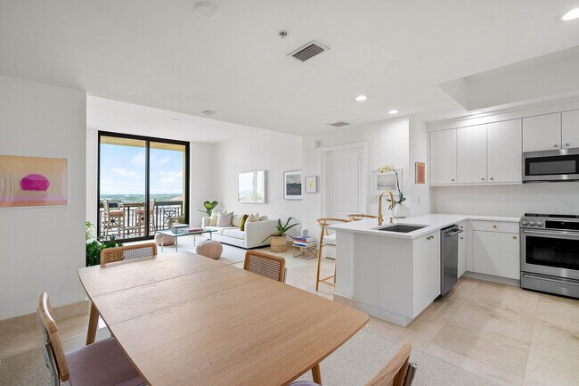 Building Photo - 801 S Olive Ave