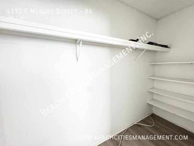 Building Photo - 4133 E Mendez St