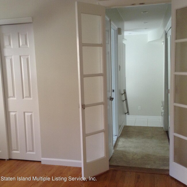 Building Photo - 387 Woolley Ave