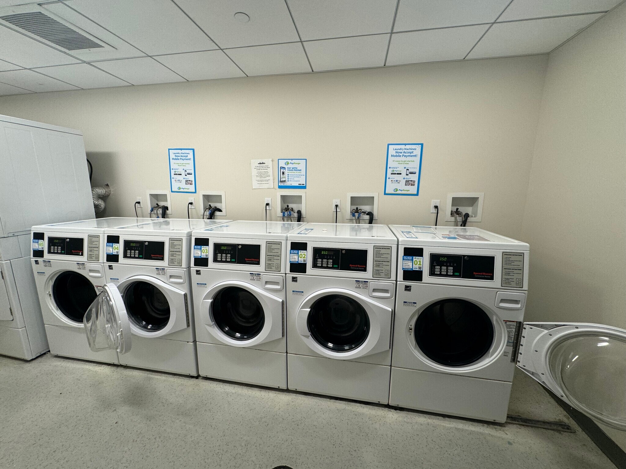 Building Photo - 595 Albany St