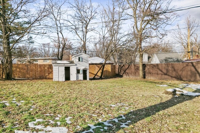 Building Photo - 17306 Holmes Ave