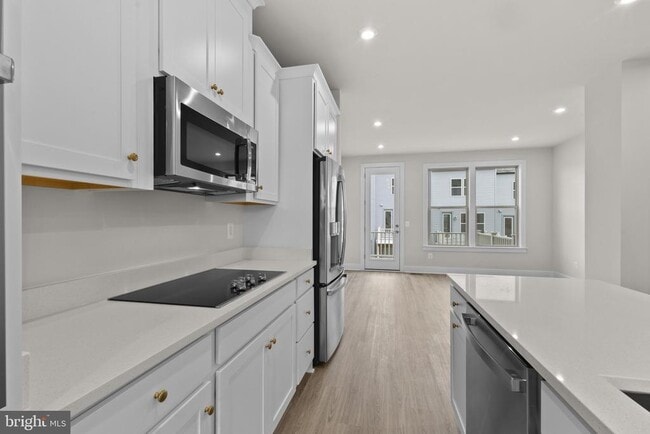 Building Photo - 8875 Curie St