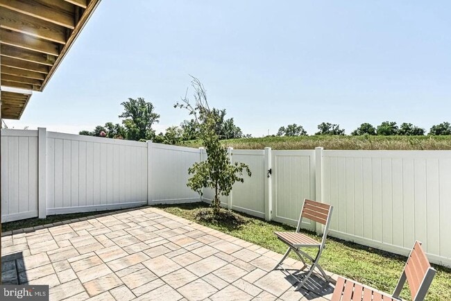 Building Photo - 13821 Litespeed Way