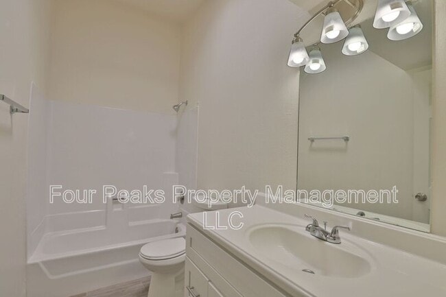 Building Photo - 1548 E 26th Ave