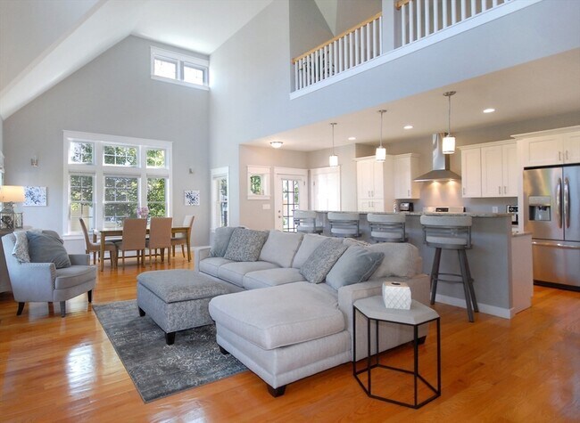 Building Photo - 19 Brigham Farm Ln