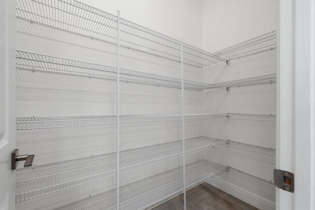Building Photo - 11760 Bayview Cir