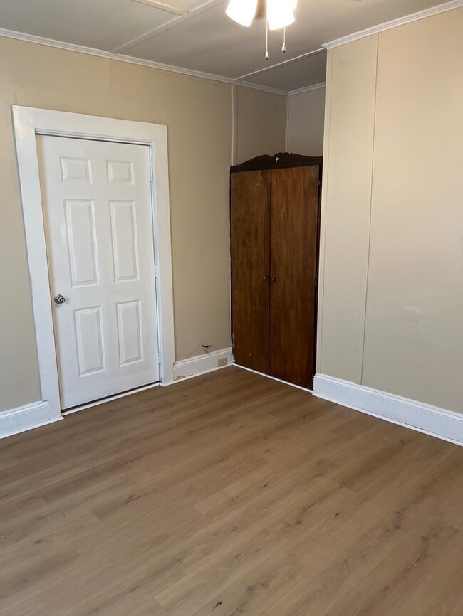 Building Photo - 101 Washington St