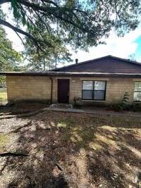 Building Photo - AVAILABLE NOW !