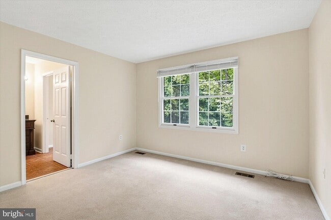Building Photo - 9708 Locust Hill Dr