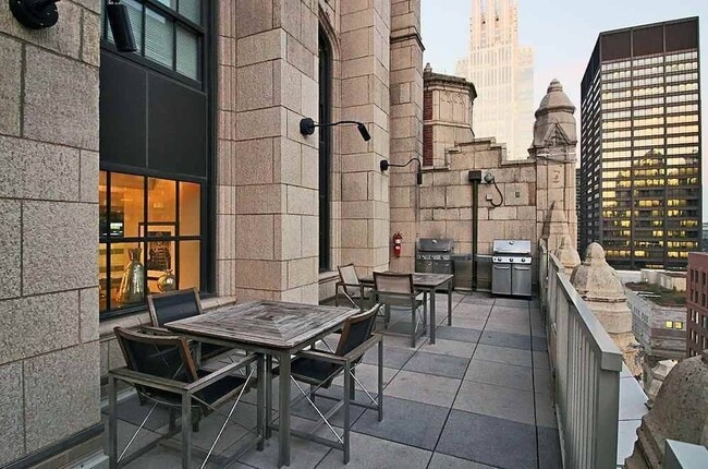 Building Photo - 178 W Randolph St