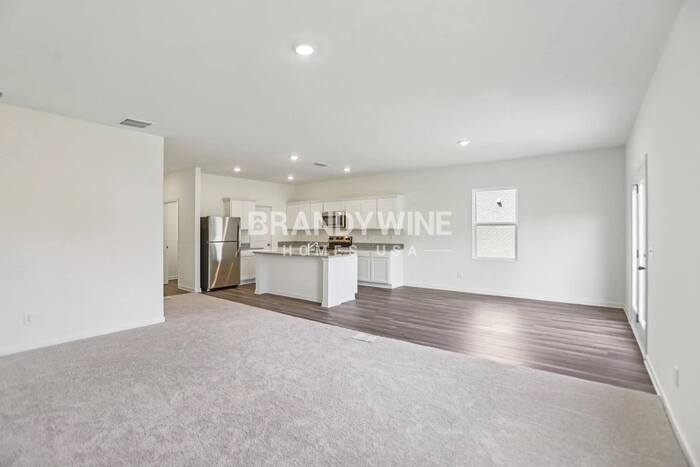 Building Photo - 534 Otway Lp